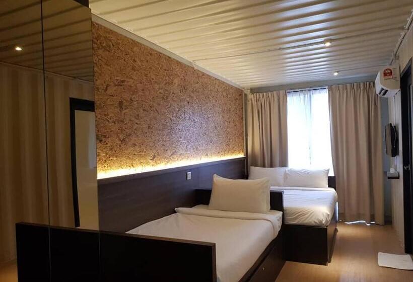 غرفة قياسية ثلاثية مزودة بشرفة, Casa Hill Resort