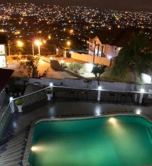 スイート, Hill View Hotel Mccarthy Hills