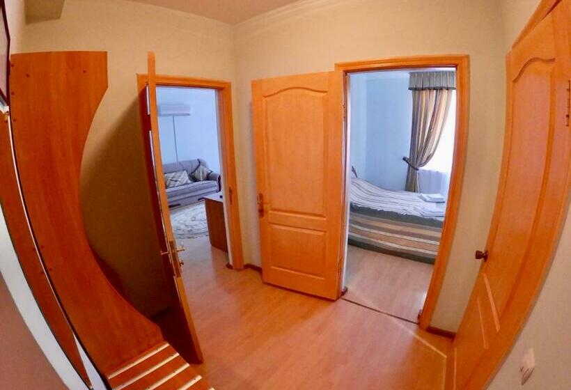 스탠다드 트리플 룸, готель мараморош