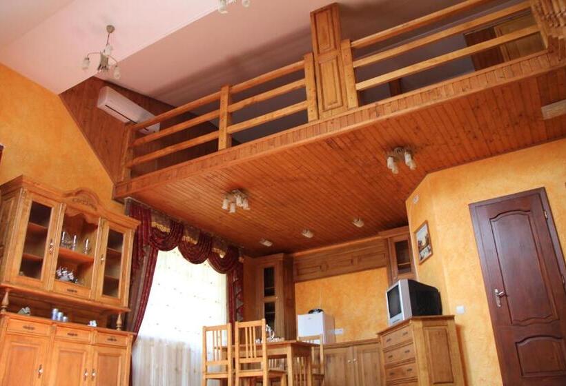 듀플렉스 스위트, готель мараморош