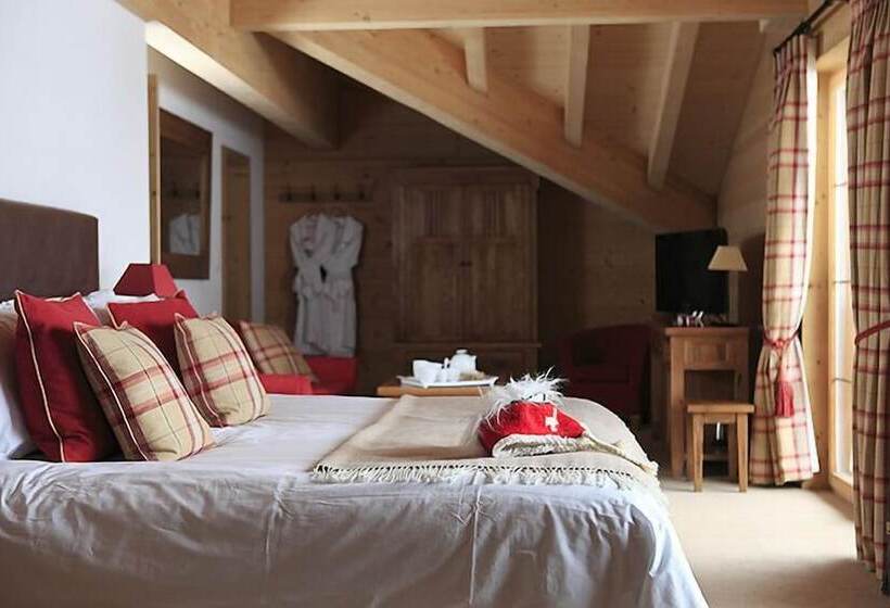 سوییت جونیور, Mountain Lodge, Les Crosets