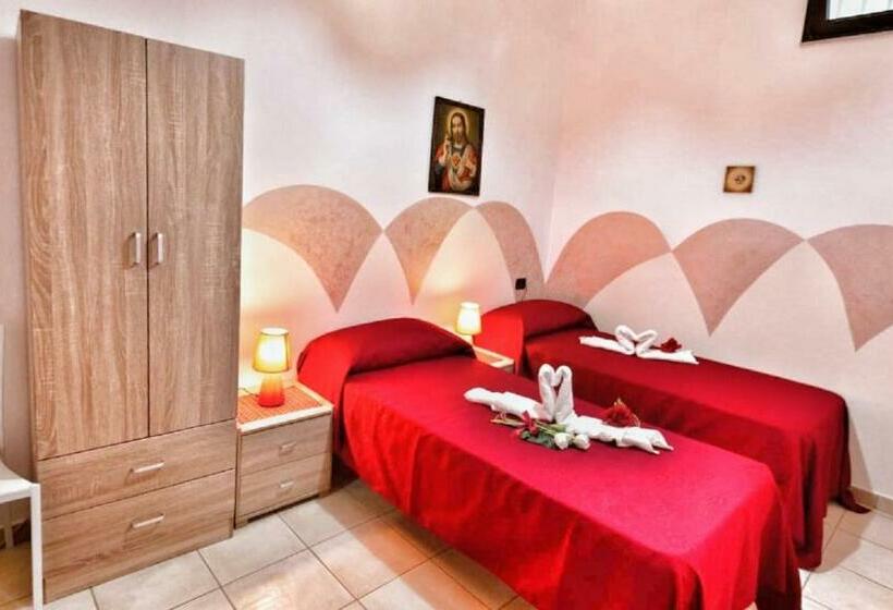 带共用浴室的标准房间, B&b Villa Santa Sofia By Holidayngo