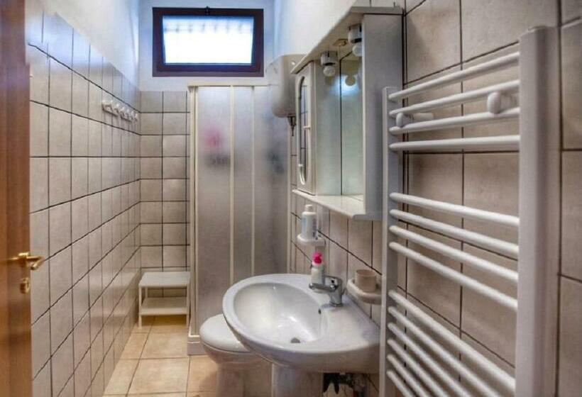 带共用浴室的标准房间, B&b Villa Santa Sofia By Holidayngo