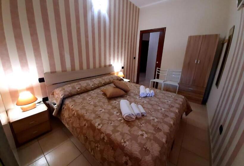 带共用浴室的标准房间, B&b Villa Santa Sofia By Holidayngo