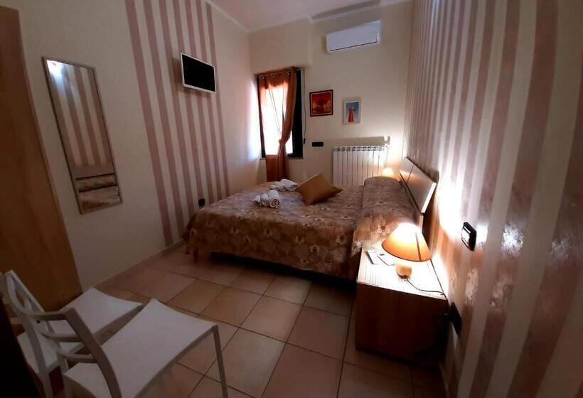 带共用浴室的标准房间, B&b Villa Santa Sofia By Holidayngo