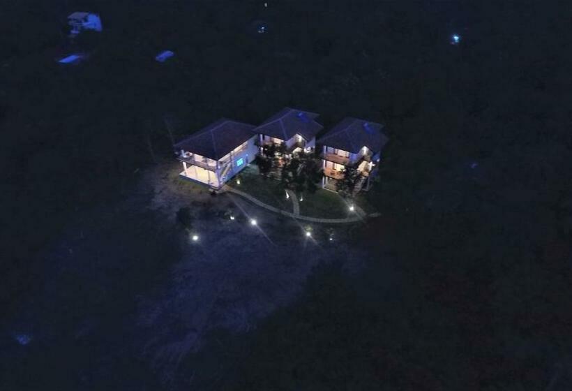 Номер Стандарт Вид на Озеро, Ashansa Lagoon Resort