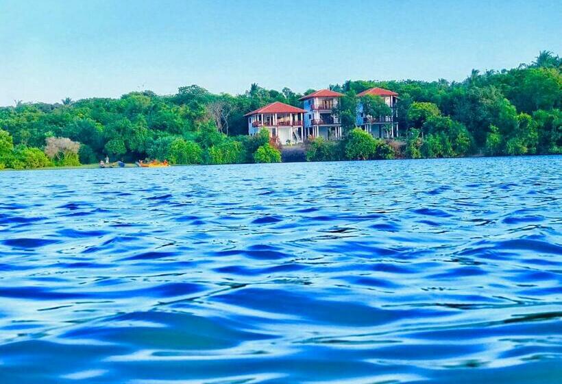 Номер Стандарт Вид на Озеро, Ashansa Lagoon Resort