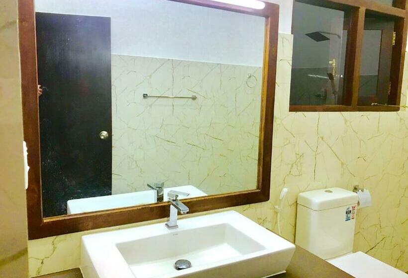 Номер Стандарт Вид на Озеро, Ashansa Lagoon Resort