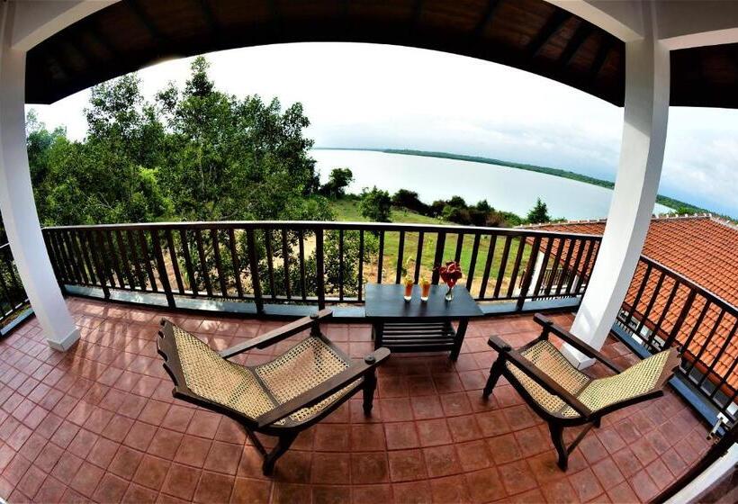 Номер Стандарт Вид на Озеро, Ashansa Lagoon Resort