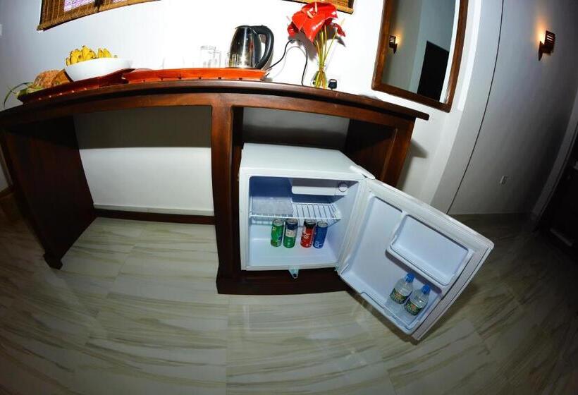 Номер Стандарт Вид на Озеро, Ashansa Lagoon Resort