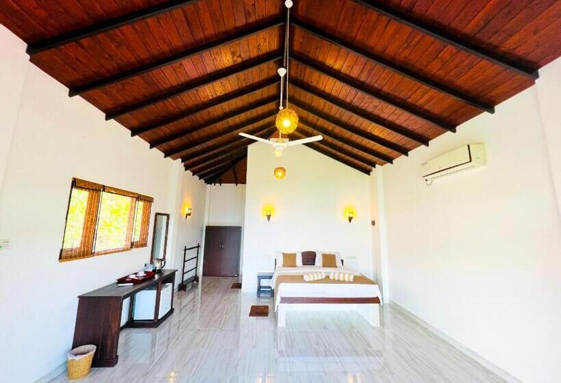 Номер Стандарт Вид на Озеро, Ashansa Lagoon Resort