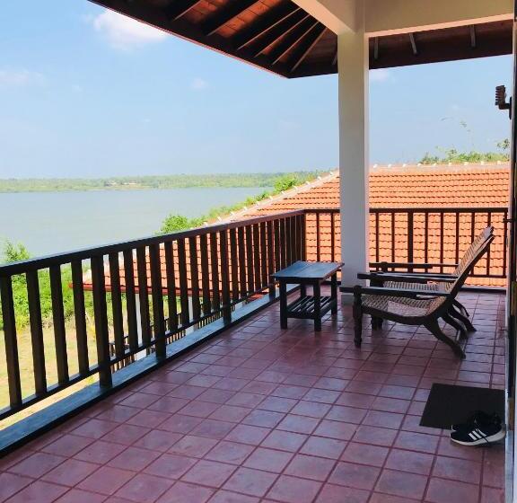 Номер Стандарт Вид на Озеро, Ashansa Lagoon Resort