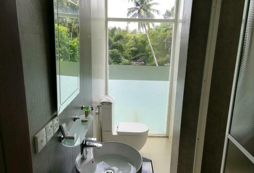 패밀리 룸, Grindlays Regency