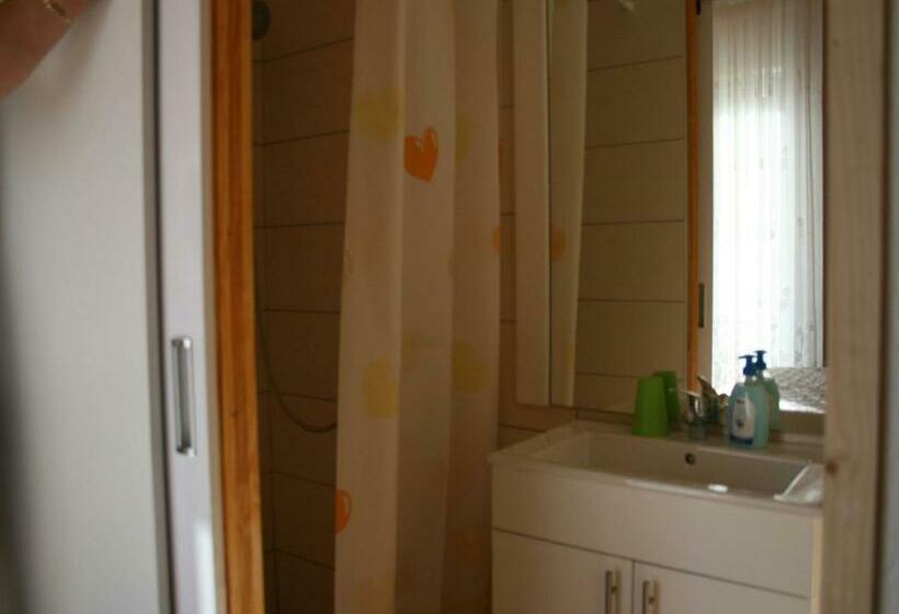 スタンダードルーム, Adriana Guesthouse