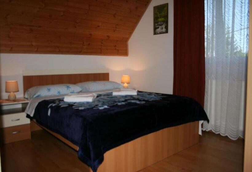 スタンダードルーム, Adriana Guesthouse