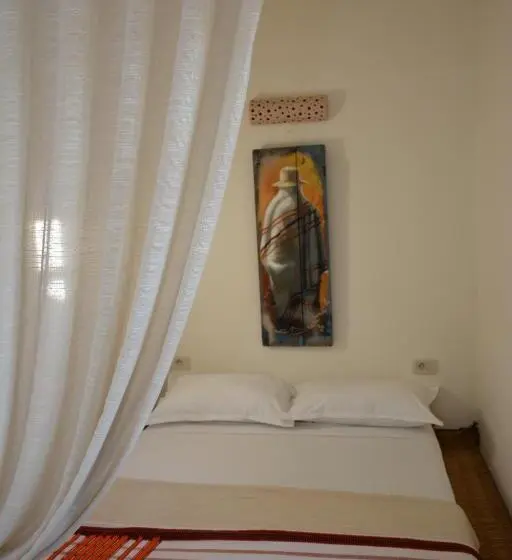 スタンダードルーム, Dar Lily