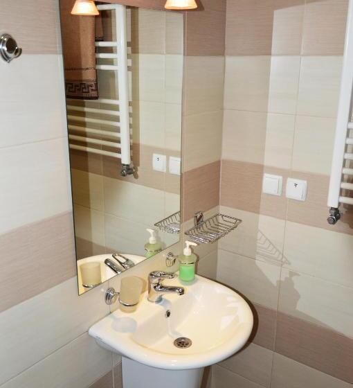 Четырехместный Номер Стандарт с Балконом, Agio