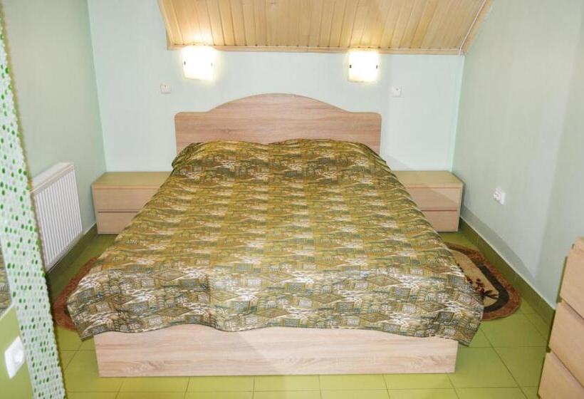 Трехместный Номер Deluxe, Agio