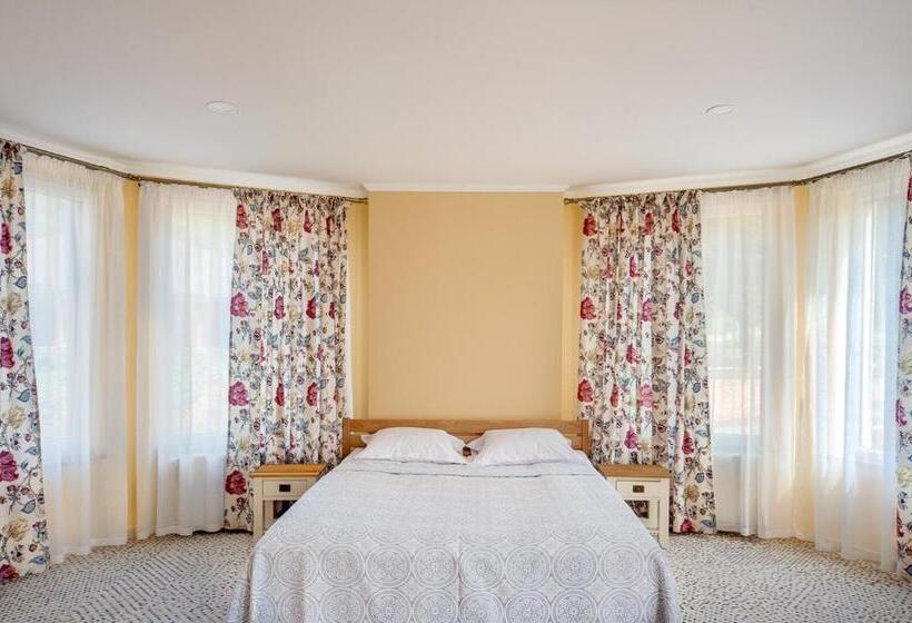 חדר סופריור לארבעה, Letizia Country Club