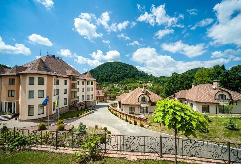 חדר סופריור לארבעה, Letizia Country Club