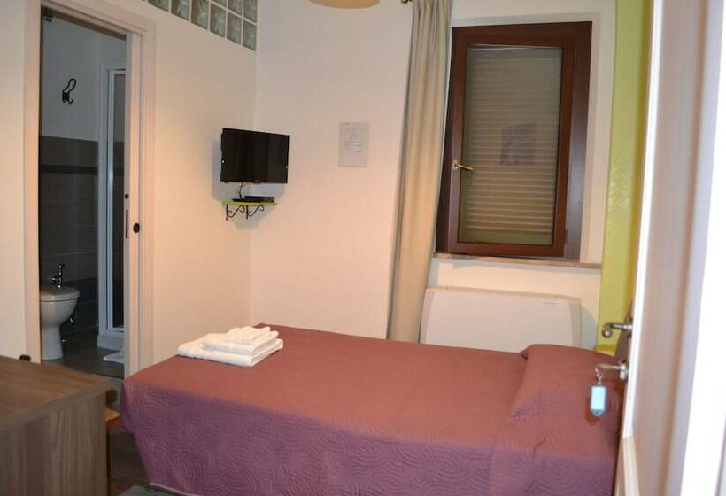 غرفة قياسية فردية, Magia Del Turano