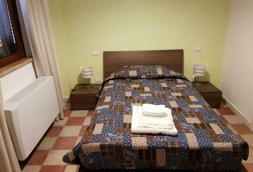 غرفة قياسية فردية, Magia Del Turano