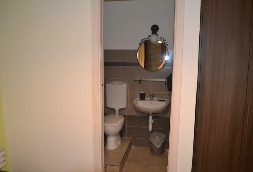 غرفة قياسية فردية, Magia Del Turano