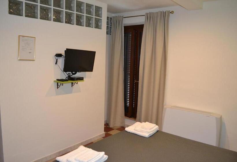 غرفة قياسية سرير كينج, Magia Del Turano