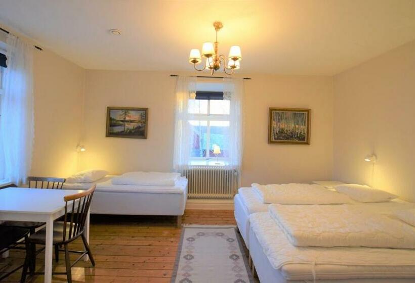 标准三人间共用浴室, Bläsinge Gård Kullabygden