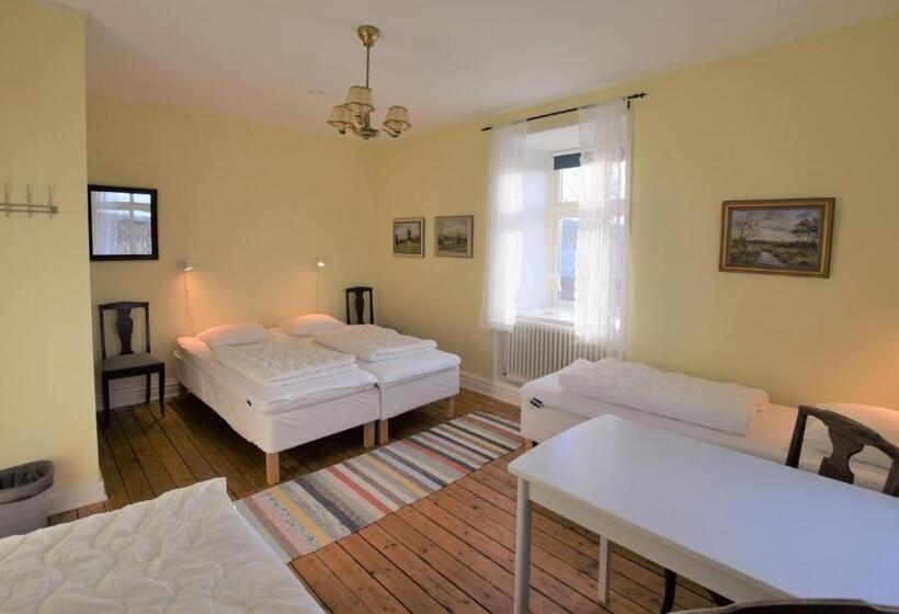 标准四人间共用浴室, Bläsinge Gård Kullabygden