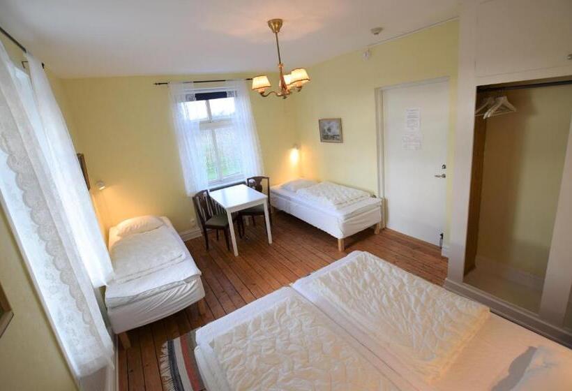 标准四人间共用浴室, Bläsinge Gård Kullabygden