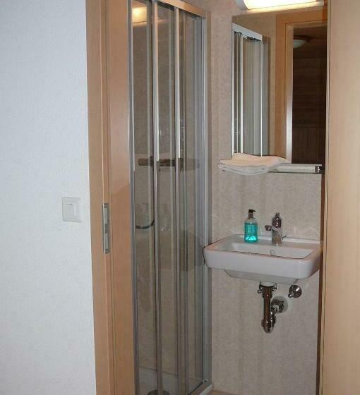 غرفة قياسية, Gästehaus Schäfli