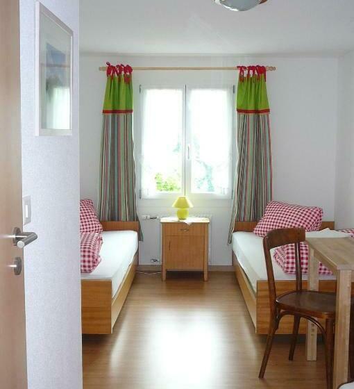 غرفة قياسية ثلاثية, Gästehaus Schäfli