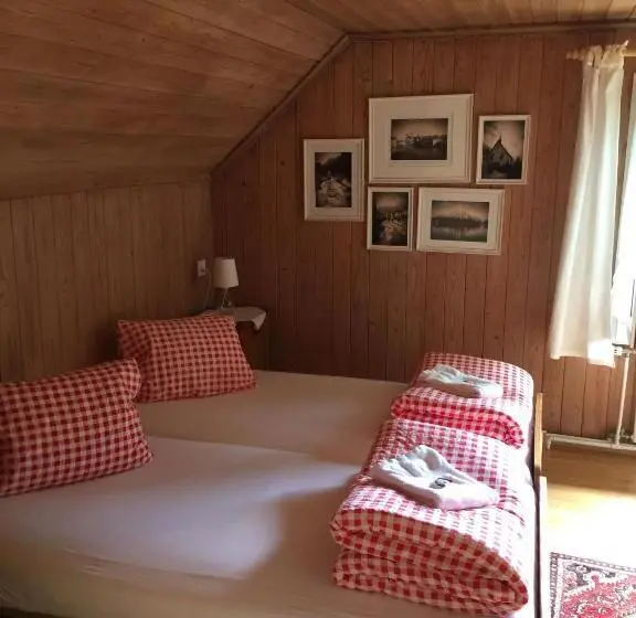 Standardrum Delat Badrum, Gästehaus Schäfli
