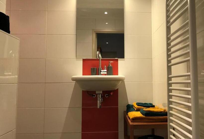 Deluxe room with river view, Landgoed Wilgenheerd