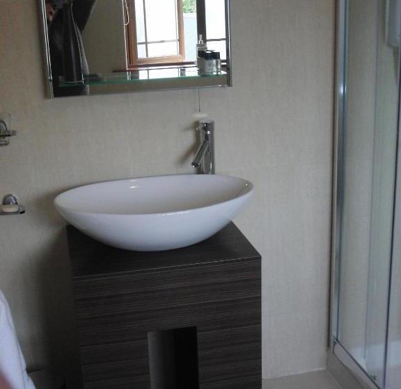 غرفة قياسية, Woodlands House