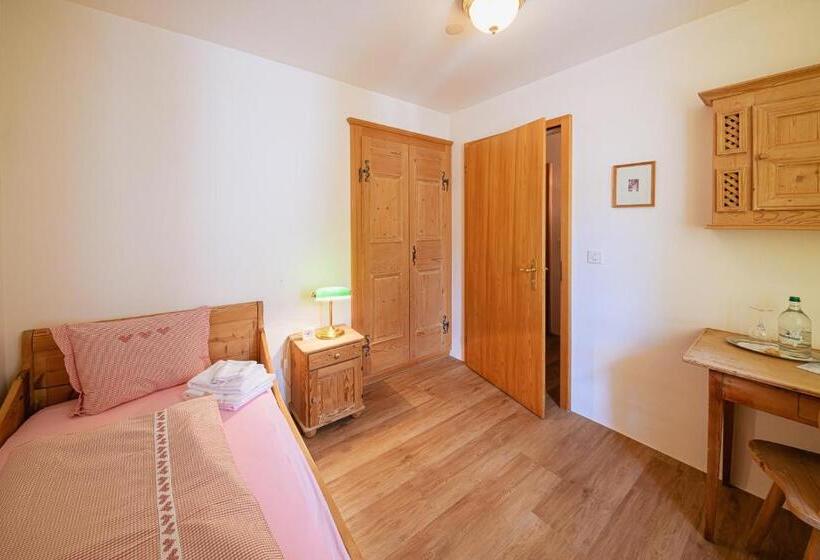 标准单人间共用浴室, Albergo Ristorante Miralago