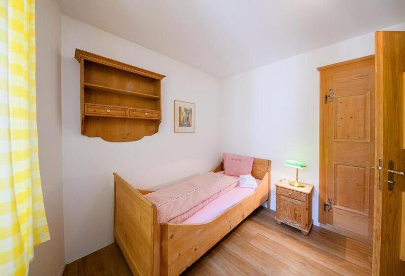 标准单人间共用浴室, Albergo Ristorante Miralago