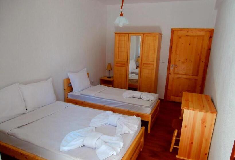 Апартаменты 2 Спальни с Балконом, Mitnitsa And Tkzs Biliantsi