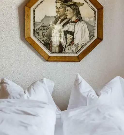 スイート, Landgasthof Und Seminarhotel Lueg