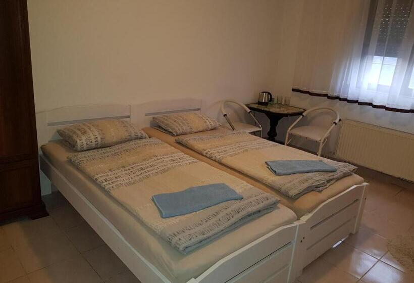 חדר אקונומי, Motel Kotva