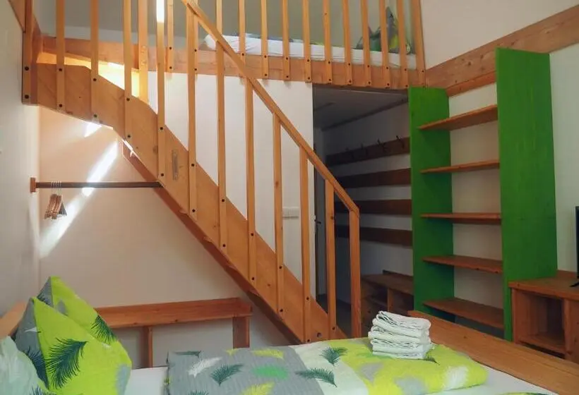 スタンダード4人部屋, Penzion čáslava