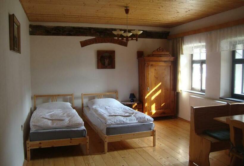 Estudio Estàndard, Petrovický Mlýn