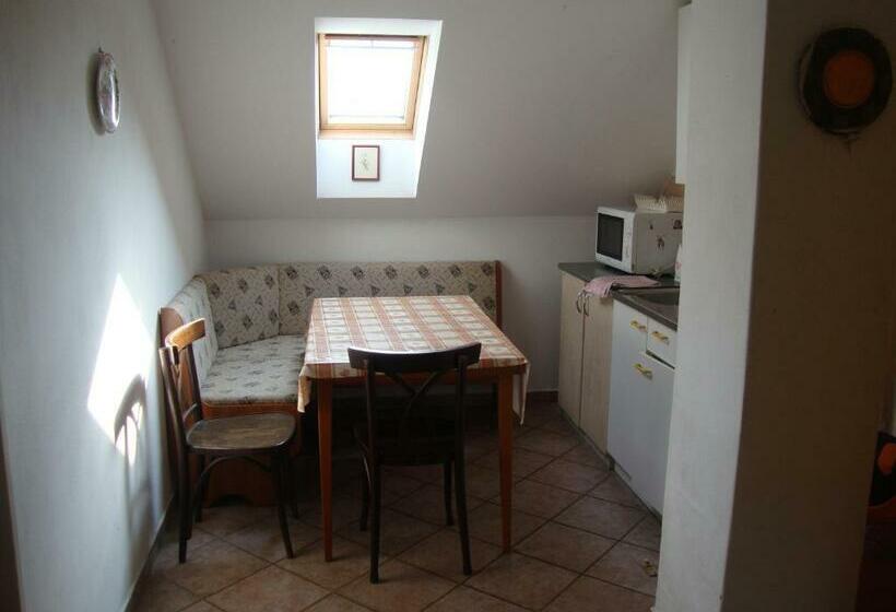 Apartament 2 Dormitoris, Petrovický Mlýn