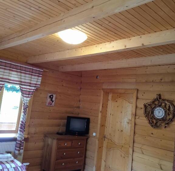 Quarto Triplo Estandar, Stara Khata карпати