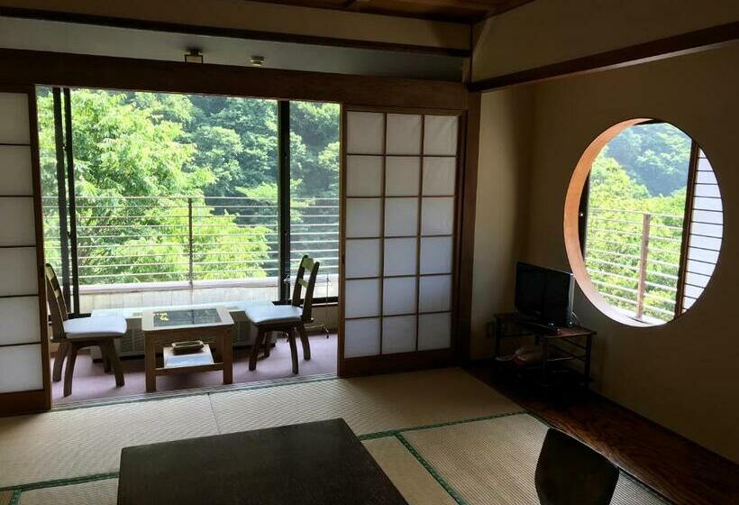 Dağ Manzaralı Standart Oda, Hiranoya