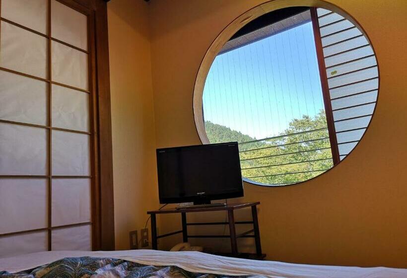 Dağ Manzaralı Standart Oda, Hiranoya