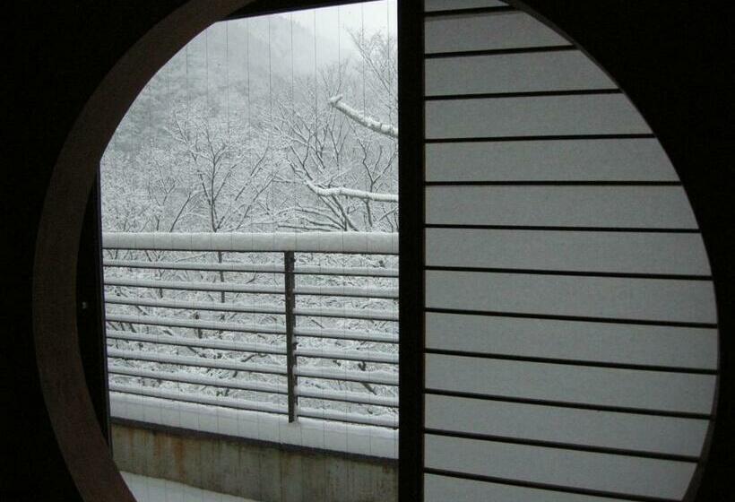 Dağ Manzaralı Standart Oda, Hiranoya