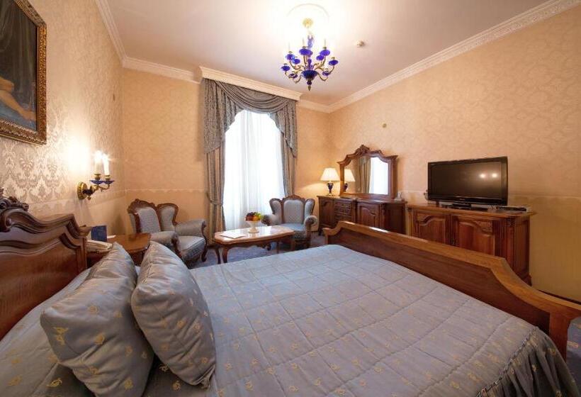 חדר סטנדרט, Grand Hotel London