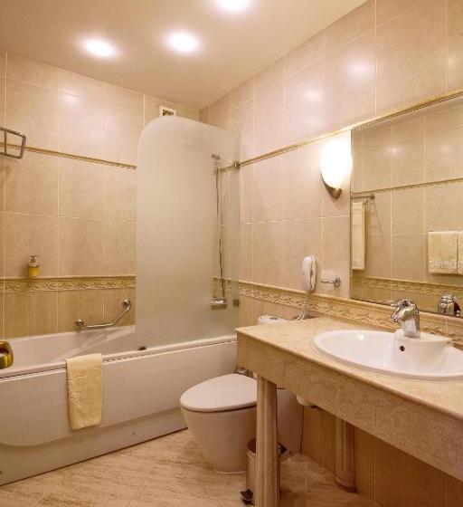 חדר סטודיו סטנדרד, Grand Hotel London